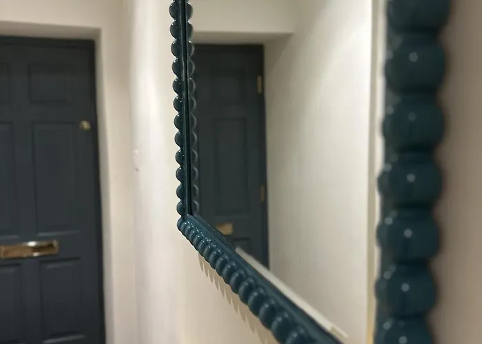 Unique Clifton On Historic Crescent *