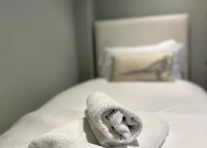 Daire Unique Clifton On Historic Crescent